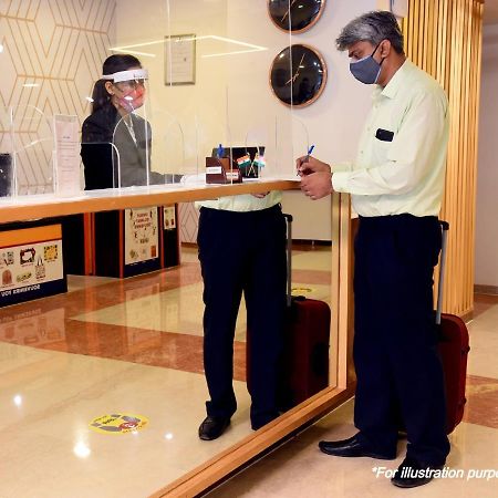 Tirath Oyo 1021 Hotel Gayatri Residency מראה חיצוני תמונה