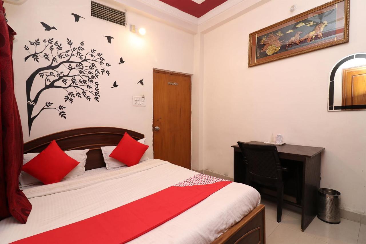 Tirath Oyo 1021 Hotel Gayatri Residency מראה חיצוני תמונה